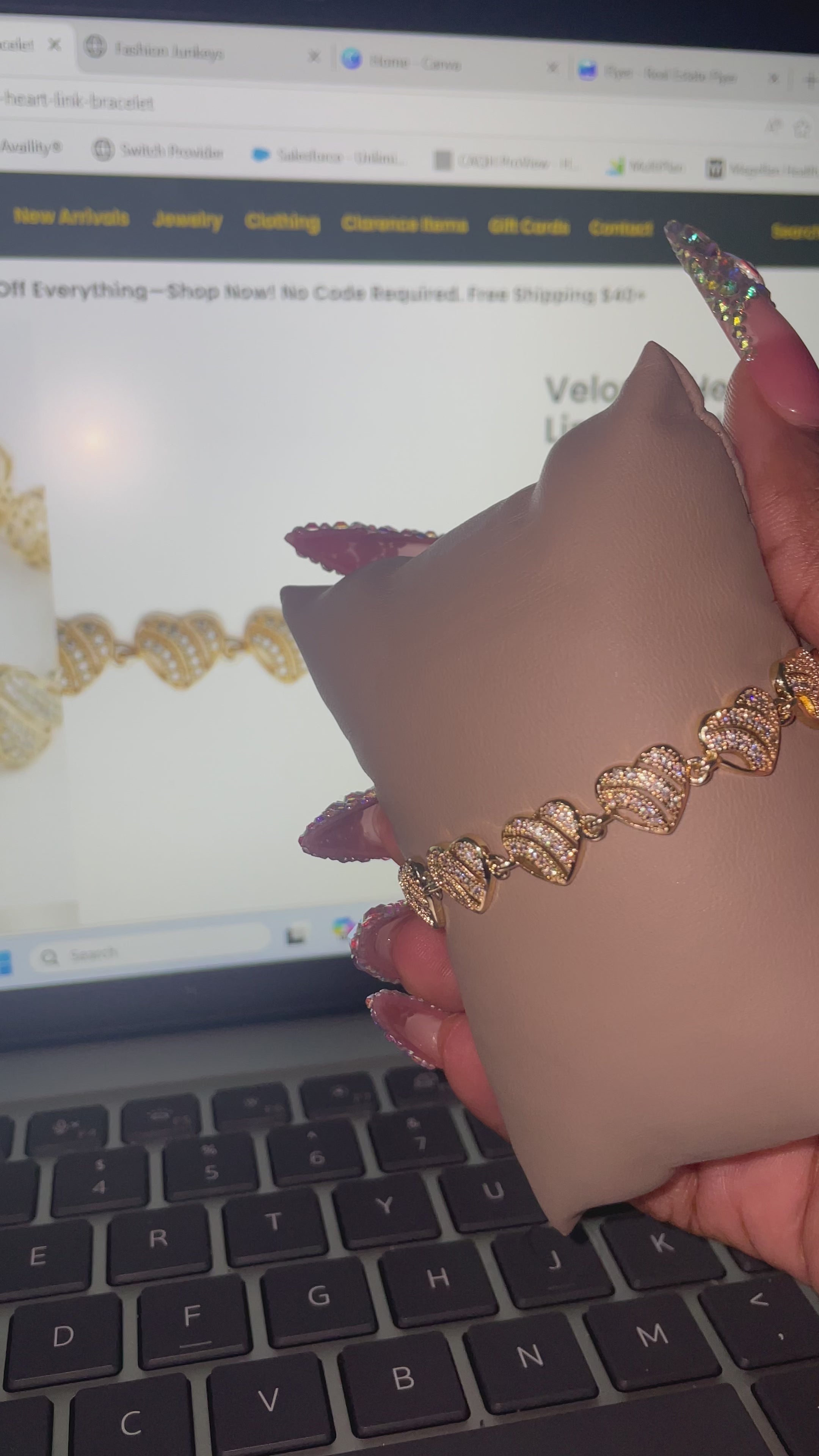 Veloura Heart Link Bracelet